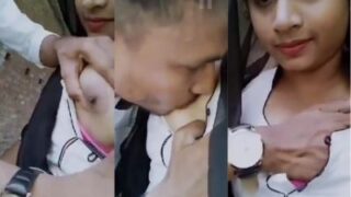 टेरेस पर कॉलेज की लड़की और उसका प्रेमी गर्म मौसम में सेक्स का आनंद लेते हुए