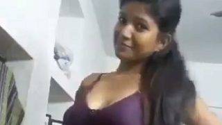 भारतीय सेक्सी बेब का नग्न अकेला वीडियो