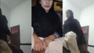 मुस्लिम पिता ने अपनी सौतेली बेटी के साथ अश्लील एमएमएस में जबरदस्ती संभोग किया