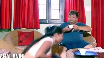 गर्म भारतीय नौकरानी का गुदा रस चखकर दिन बना देती है