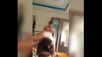 गांड मारकर नौकरानी की तनख्वाह चुकाई