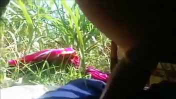 जंगल में देसी किशोरी का जंगली जमकर मजा लिया