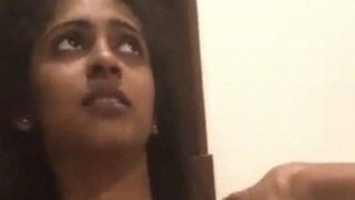 भारतीय प्रेमिका ने अपने बॉयफ्रेंड का नंगा वीडियो बनाकर ऑनलाइन लीक कर दिया