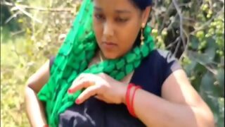 मालिक ने बगीचे में मजदूर की चुदाई की – गाँव की सेक्स वीडियो