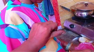 भारतीय जोड़ा का गहरा मुंह और चूत का जबरदस्त संभोग