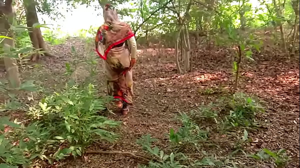 जंगल की रात में क्रिसमस की रंगीनियाँ, देसी राधिका के साथ जंगली मज़ा