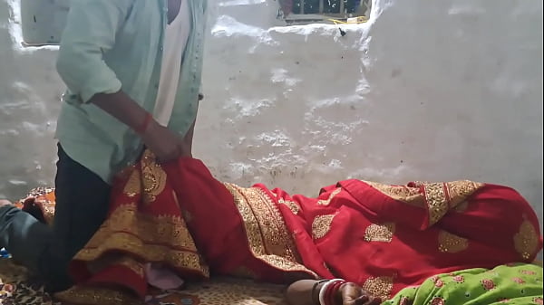गाँव की रात में जंगली सुहागरात के गर्म मौके