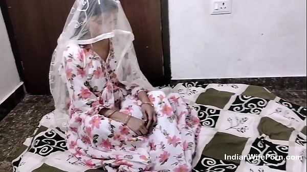 गर्म भारतीय जोड़ा जोरदार चुदाई करते हुए