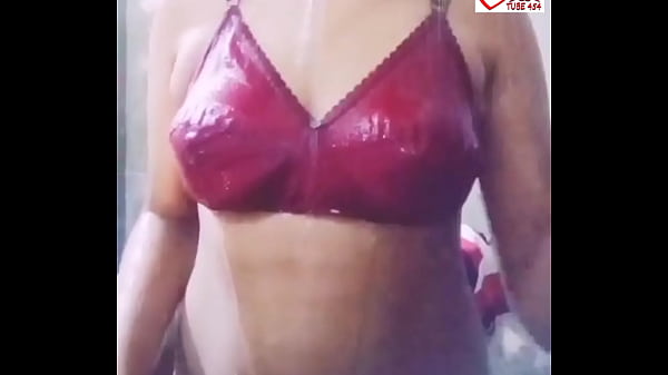 असली देसी लड़की की शावर में उंगलियों से चुदाई का वीडियो