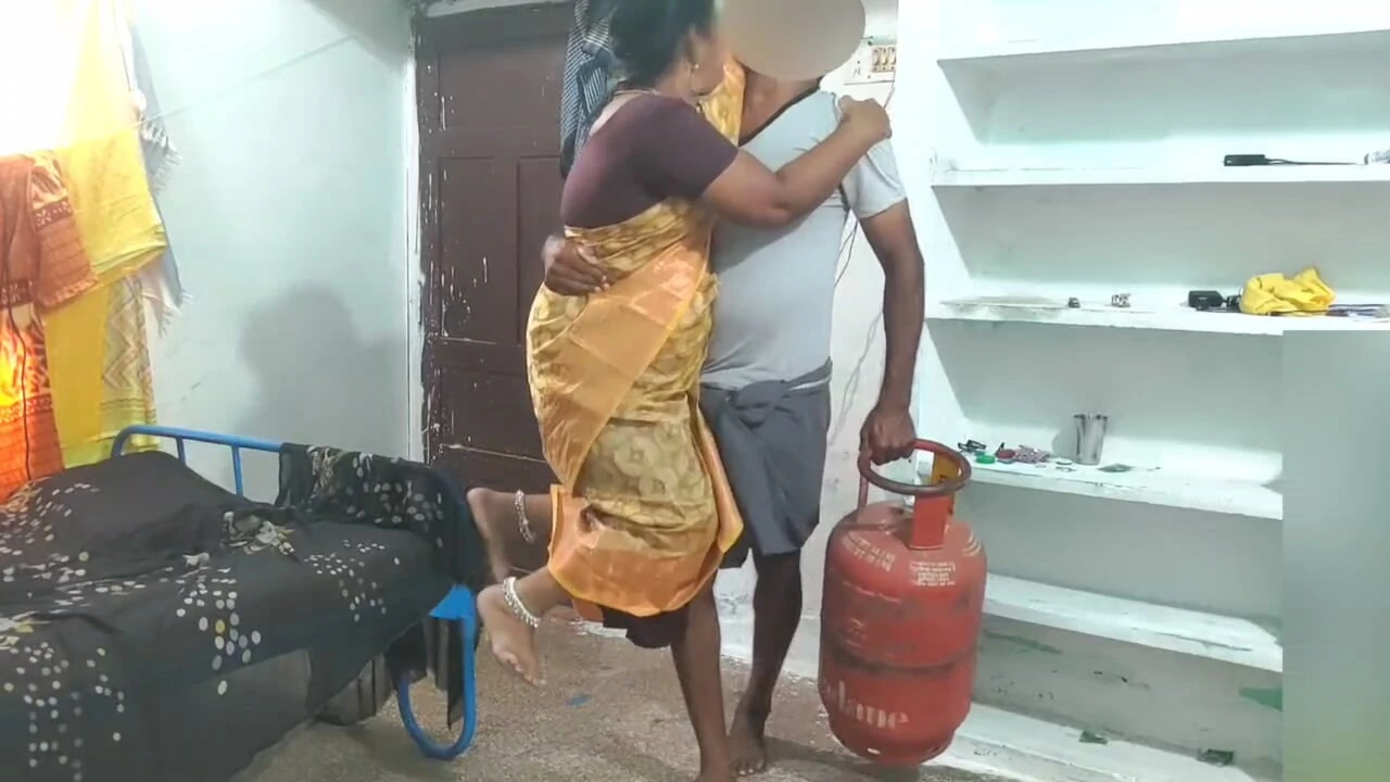 Stepson Has Painful Anal Sex With Big-ass Stepmom