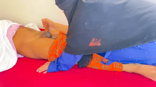 Hijabi & Niqab With Burqa Wakeup & Stepson’s Cock Mastur… Make His Hot For Gets Fuck From Him – Big Ass & Pussy Fuck