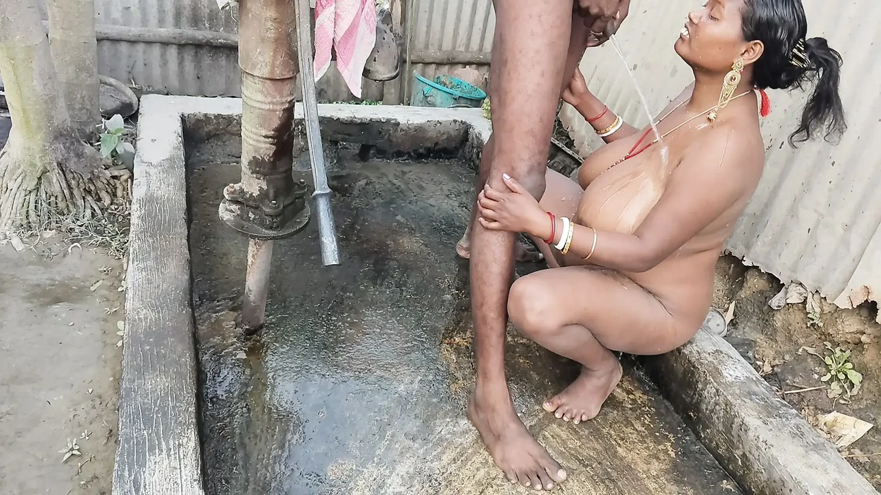Bhabhi Ki Chudai Karte Samay Peshab Laga