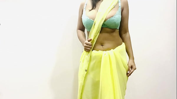 भड़कीले बड़े बूब्स वाली देसी भाभी पीले साड़ी में सेड्यूस करती हुई ट्रेलर