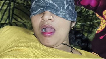 गर्म मस्त भारतीय लड़की जानवी भाभी का अपने सौतेले भाई के साथ गुप्त सेक्स