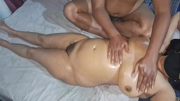 गर्म देशी भाभी का नंगा मसाज