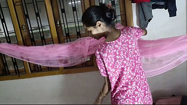 गर्म दोपहर में देसी भाभी ने बुलाया अपने बड़े लंड वाले प्रेमी को घर, जमकर चोदने के लिए
