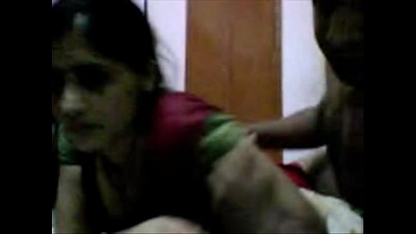 गर्म भारतीय नवविवाहिता का जीवंत वेबकैम शो