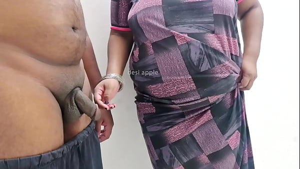भारतीय भाभी का हाथ से लंड चोदना
