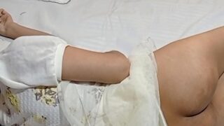 भाभी की गर्मी में भाई का लंड और पेट भरने का मजा