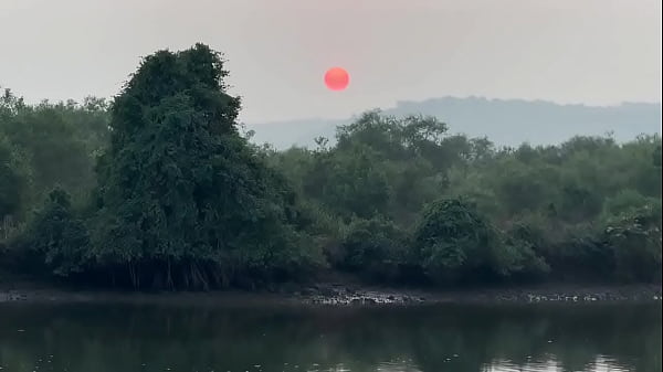 मुझे भारतीय रीति-रिवाजों का बेहद शौक है, मेहंदी की खुशबू तो भारत की गर्म सांसों जैसी है