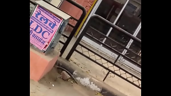 गर्मागर्म जयपुरी रेड साड़ी में नवल देसी मस्ती