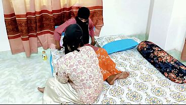गर्म देशी भाभी का डिल्डो से मजेदार मजा
