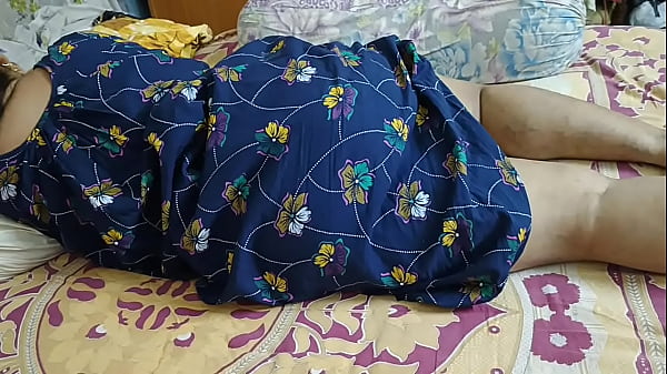 गर्म सुबह में मेरी देसी बीवी का मजेदार सेक्स
