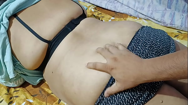 गर्म देशी भाभी जिया की गांड की मालिश