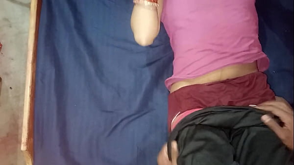 मेरे पति के घर न होने पर मैंने अपने सबसे अच्छे दोस्त को चोदा