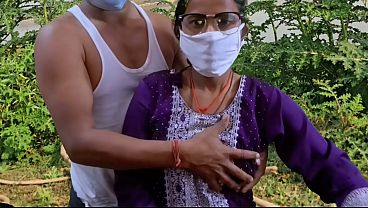 पड़ोस की भाभी की देसी चूतड़ में मोटा लंड