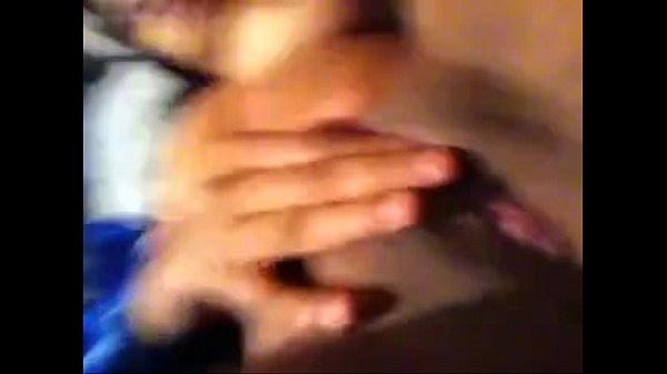 मोटे मुम्मों वाली देसी लड़की की सेल्फी तस्वीर