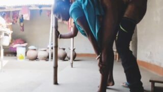 खड़े होकर पति का बीवी से जबरदस्त सेक्स वीडियो