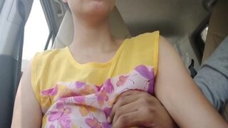 गांव की गर्म वीडियो में कार के बाहर अश्लील सेक्स