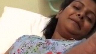 घर में बहनोई की मुंडवाई योनी में उंगली डालना