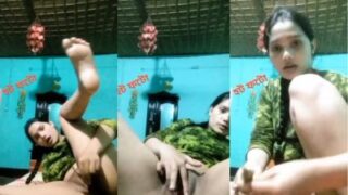 বাংলার ন্যাংটা মেয়ে বেগুন দিয়ে নিজের পুঁতি চুদছে