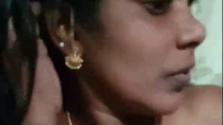 தமிழ் விபச்சாரியின் வீடியோ வாடிக்கையாளரால் பாலியலுக்கு முன் பதிவு செய்யப்பட்டது