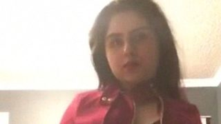 Nri पंजाबन बेबे का एकांत में कपड़े उतारने का सेक्सी वीडियो