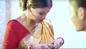 বাংলাদেশী নববধূর প্রথম রাতের অশ্লীল মিলন