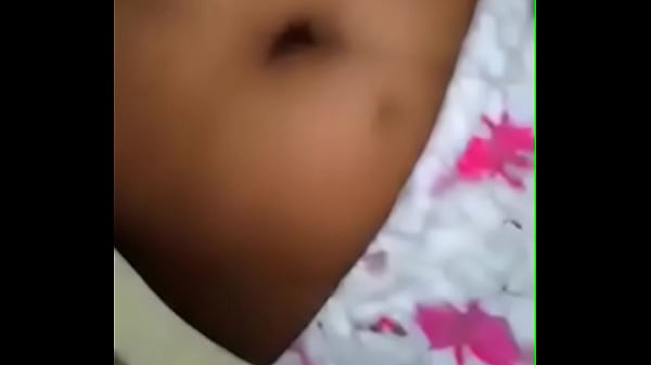 देसी चुदाकड़ी – बॉयफ्रेंड के लिए नंगी होती हुई