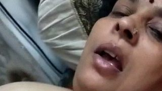 बड़ी छाती वाली आंटी का नंगा एमएमएस