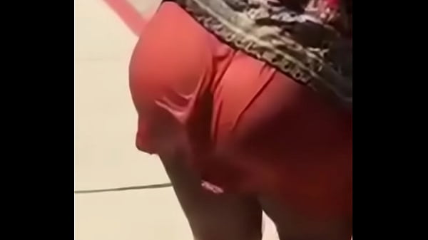 देसी मौसी का भारी भरकम पिछवाड़ा