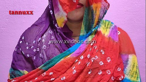 भारतीय गांव की गर्लफ्रेंड की चूत टीचर के साथ चोदाई, गर्म सेक्सी स्टूडेंट्स कपल काले ड्रेस में