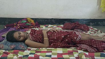 देसी भाभी को पड़ोसी ने जोर से रंगा, रात भर चूत फाड़ी