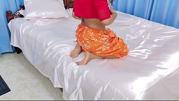 देसी बेवफा बीवी को पड़ोसी ने चोदा, नाचिज़ कमर तोड़ी