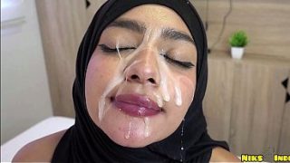 मुस्लिम हिजाबी किशोरी को जोरदार चोदा और उसके अंदर मल निकाला गया