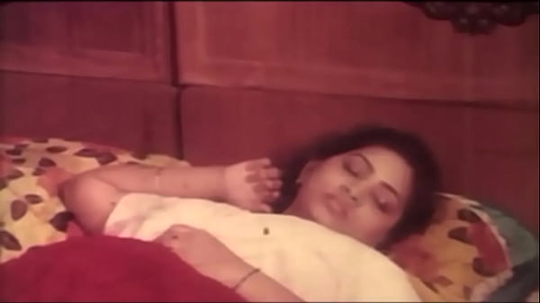 देसी मल्लू आंटी को जोरदार चोदा