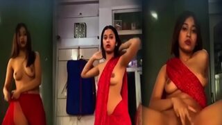 इंडियन देसी लड़की का साड़ी उतार कर नंगा वीडियो