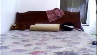 एक कामुक रंडी अपने ग्राहक से तमिल सेक्स वीडियो में चुदवाती है