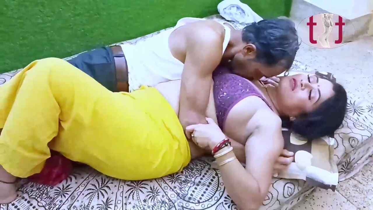 हॉर्नी सविता भाभी 2024 नग्न टॉपलेस हिंदी Xxx वीडियो