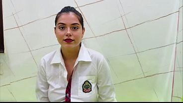 इंडियन देसी टीन का ओयो में स्कूल गर्ल के साथ जोरदार चुदाई